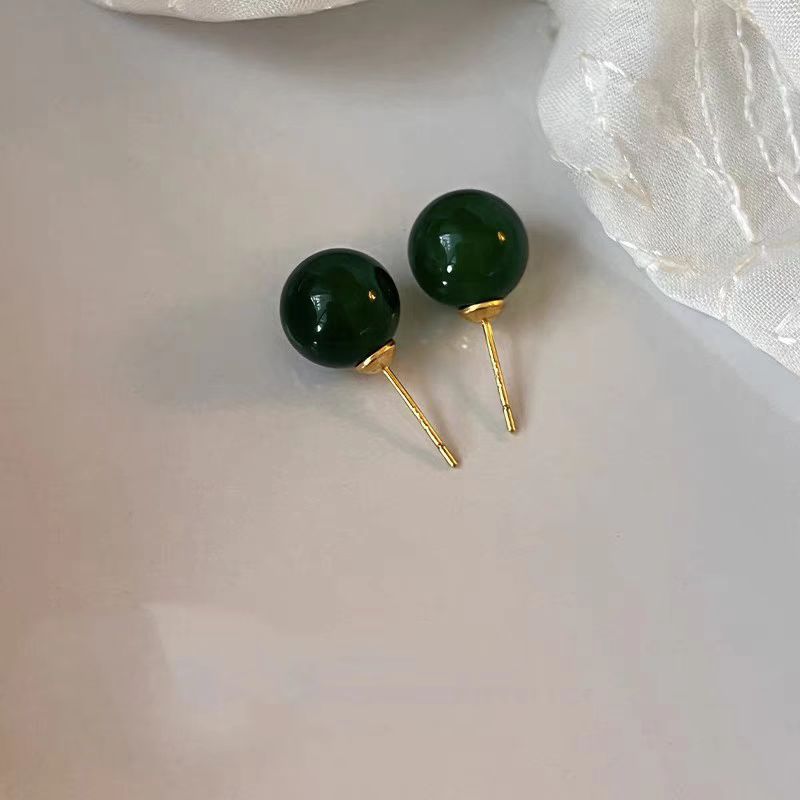 S925 Sterling Silver Emerald Bead Stud Earrings - Niche Vintage High-End Earrings - Elegant, Stylish, and Versatile
