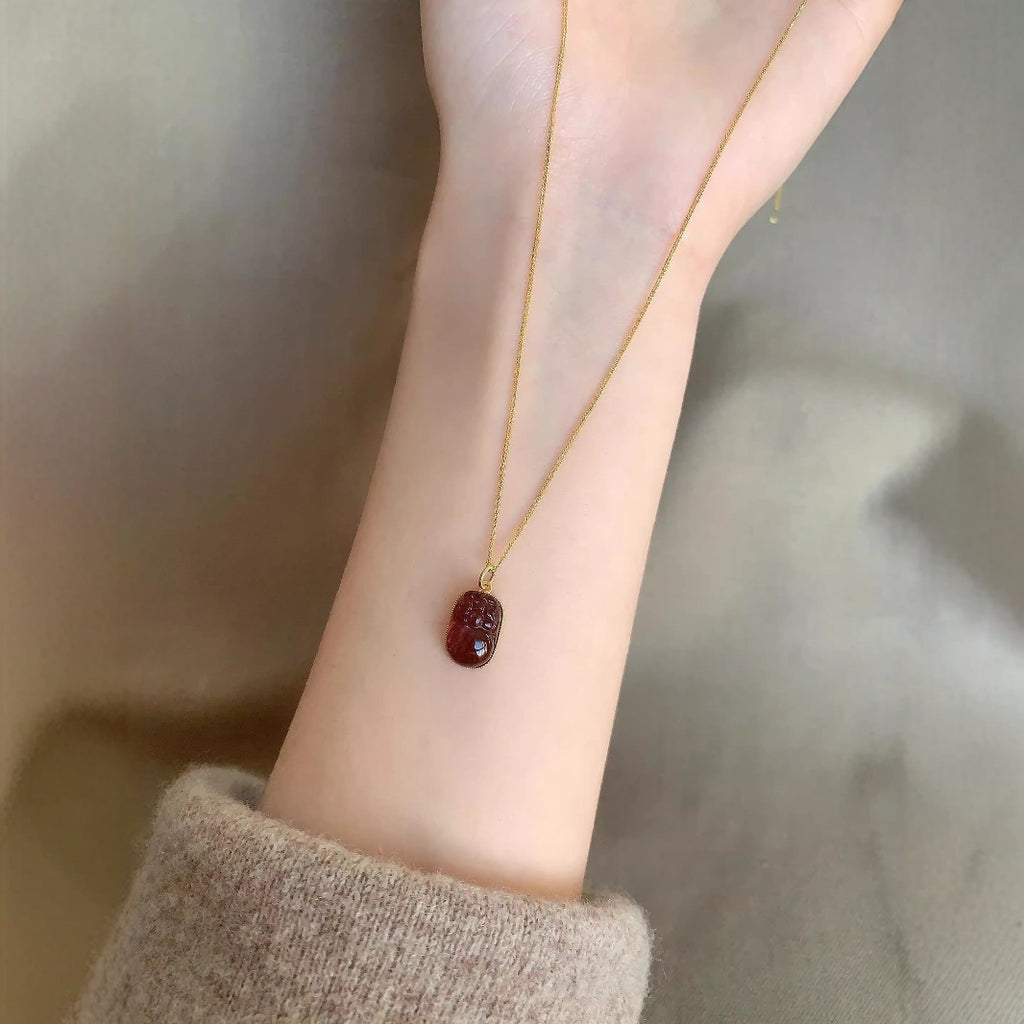 S925 Sterling Silver Pixiu Necklace with Tourmaline Pixiu for Wealth and Prosperity, High-End Collarbone Chain that Brightens Skin Tone